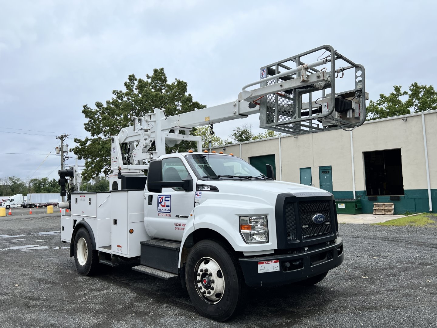 2019 ford f750 versalift vtp40ne