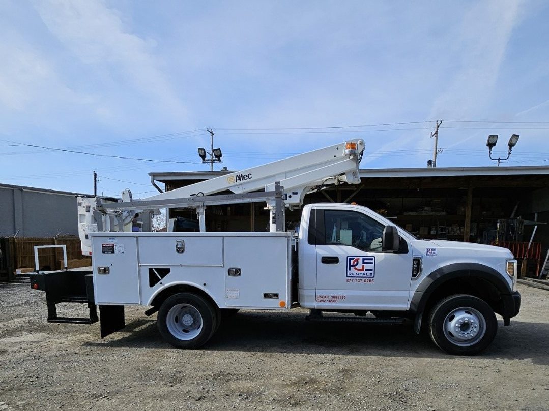 2018 Ford F450 Altec at200a