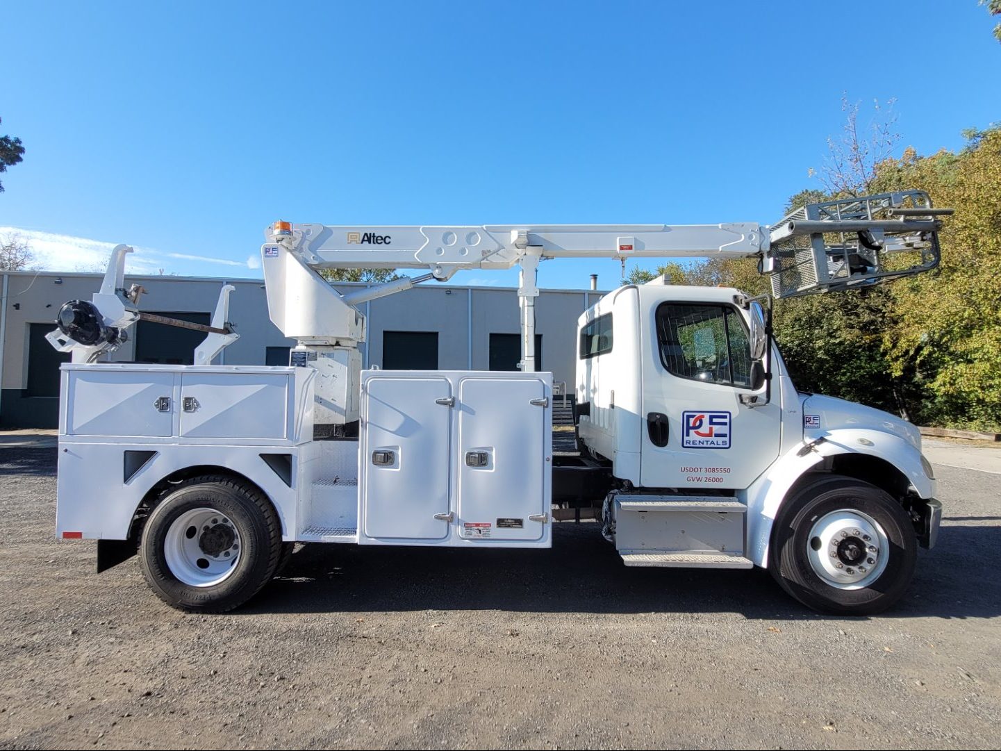 2017 Freightliner m2 Altec t40p 106
