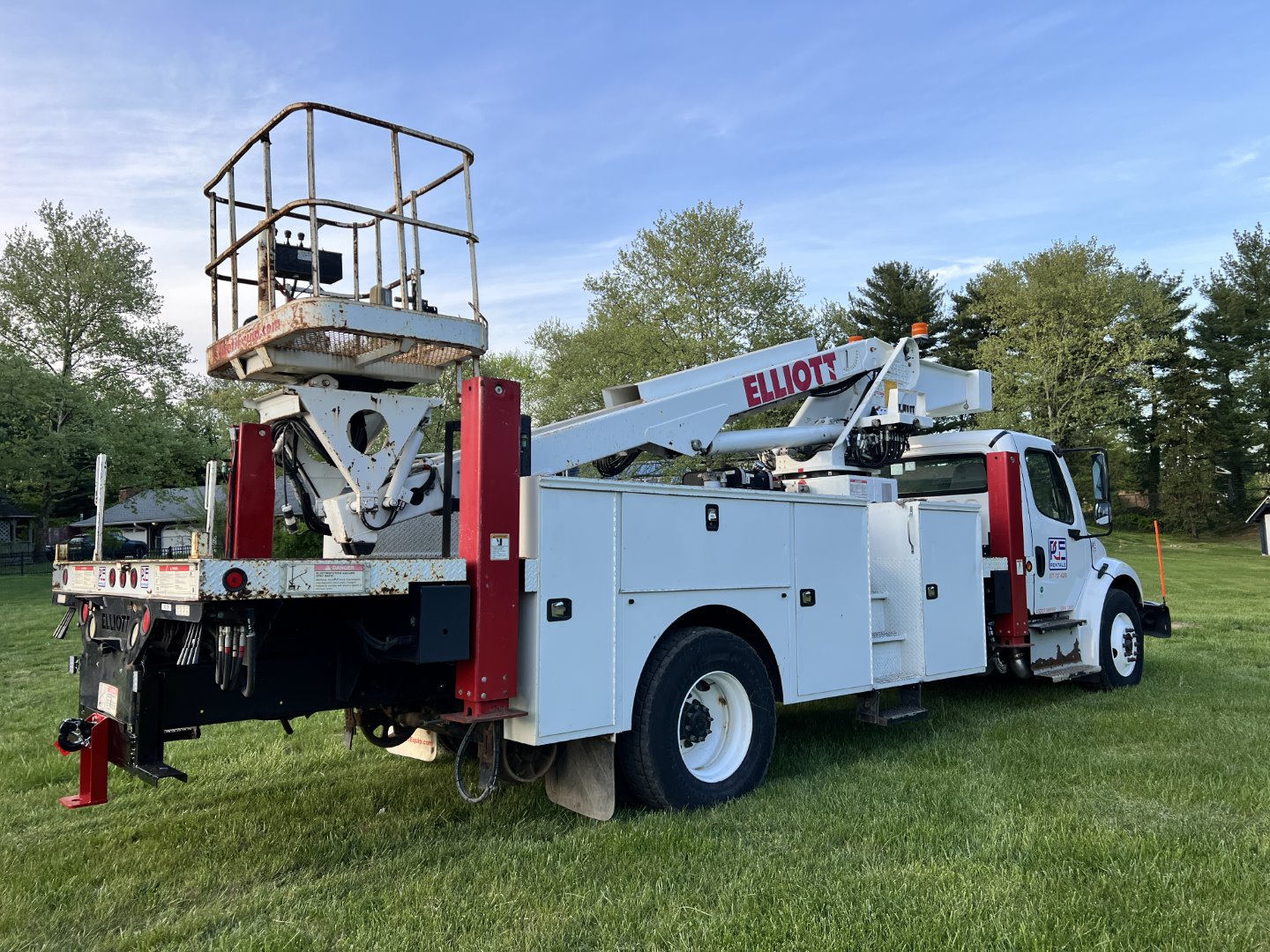 2014 Freightliner M2 Elliot g40rail